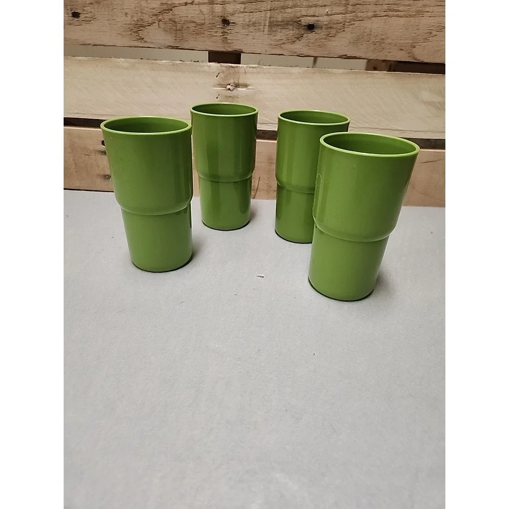 Tupperware Vintage Green Tumbler Set - (4) 12oz - #2412d -EUC